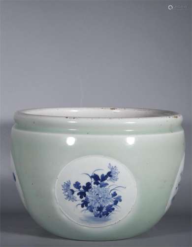 Bean green glaze window blue and white four seasons flower s...