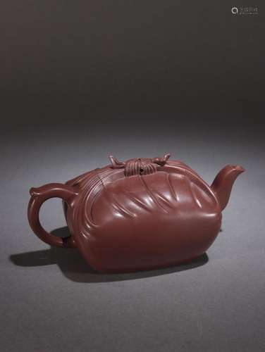 Burden pattern purple clay teapot