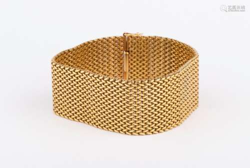 Bracelet large et très souple en maille milanaise en or jaun