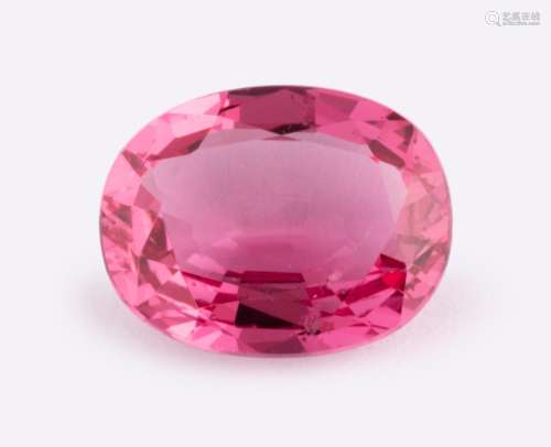 Remarquable spinelle Mahenge de 3,10 ct. de forme ovale de c