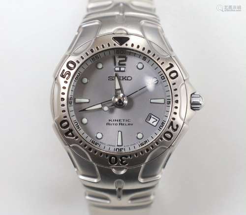 A gentlemans stainless steel Seiko Kinetic Auto Relay wrist ...