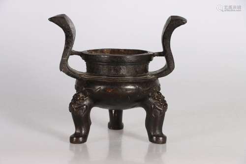 CHINE, Epoque Ming. Brûle-parfum tripode en bronze, pré