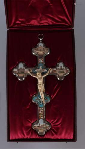 Important crucifix, dans con coffret, en métal argenté