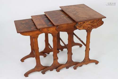 (4) Émile GALLE (1846-1904). Suite de quatre tables gig