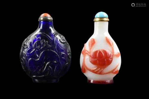 2 Chinese Carved Peking Glass Snuff Bottle, Qing D