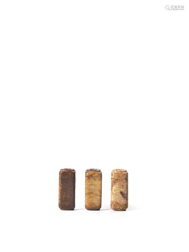 THREE ELEMENTS, CHINA, NEOLITHIC PERIOD<br />
高古 玉琮一组三...