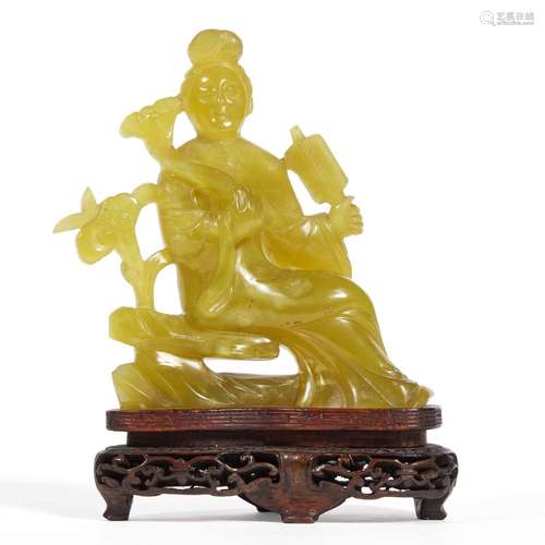 A CARVING, CHINA, QING DYNASTY, 20TH CENTURY<br />
清 二十世...