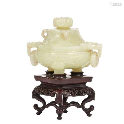 A CENSER, CHINA, 19TH-20TH CENTURIES<br />
中国 十九至二十世...