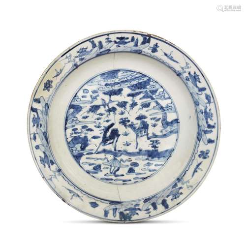 A PLATE, CHINA, MING DNAYSTY, 17TH CENTURY<br />
明 十七世纪...