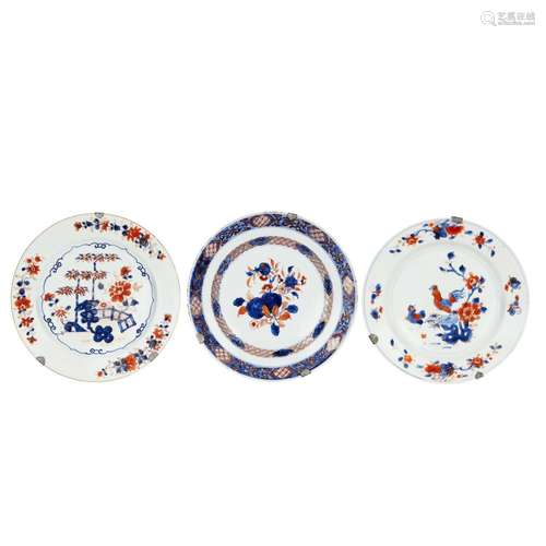 THREE PLATES, CHINA, QING DYNASTY, 18TH CENTURY<br />
清 十八...