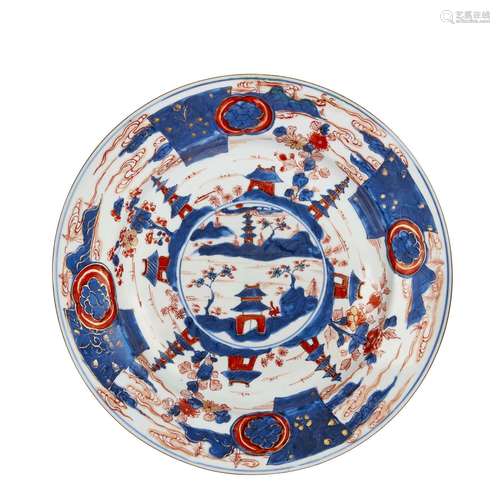 A PLATE, CHINA, QING DYNASTY, 18TH CENTURY<br />
清 十八世纪...