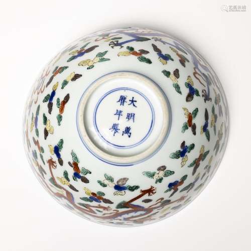 A BOWL, CHINA, QING DYNASTY, 18TH CENTURY<br />
清 十八世纪 ...