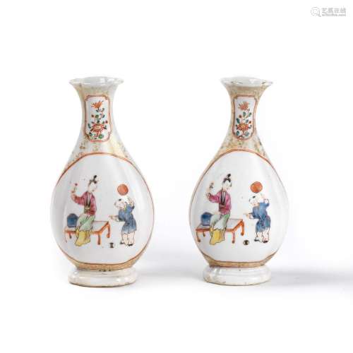A PAIR OF VASES, CHINA, QING DYNASTY, 18TH CENTURY<br />
清 ...
