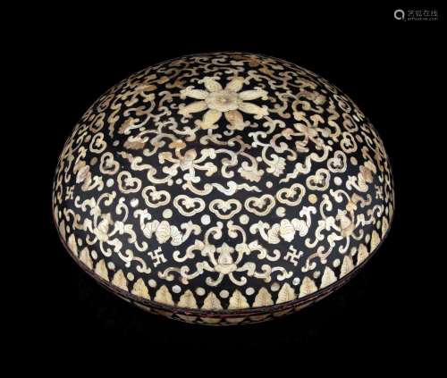 A Mother-of-Pearl Inlaid Black Lacquered Covered Box