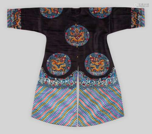 A Summer Embroidered Gauze Dragon Robe