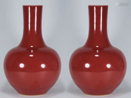 清康熙霁红釉天球瓶