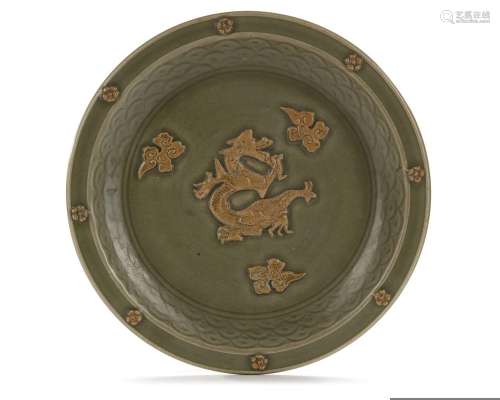 A CHINESE LONGQUAN DRAGON PLATE, SONG DYNASTY (960-1279 AD)