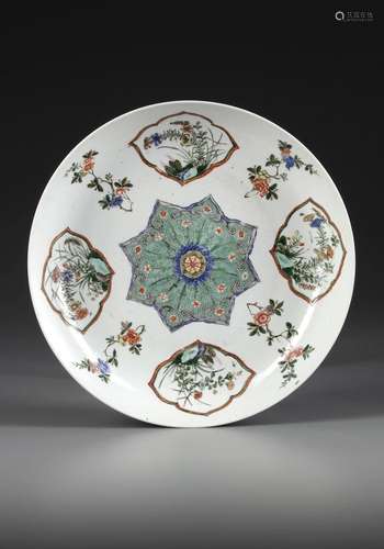 A CHINESE FAMILLE VERTE 'FLORAL' DISH, KANGXI PERIOD (1662-1...