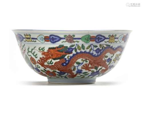 A CHINESE WUCAI DRAGON AND PHOENIX BOWL, QING DYNASTY (1636–...