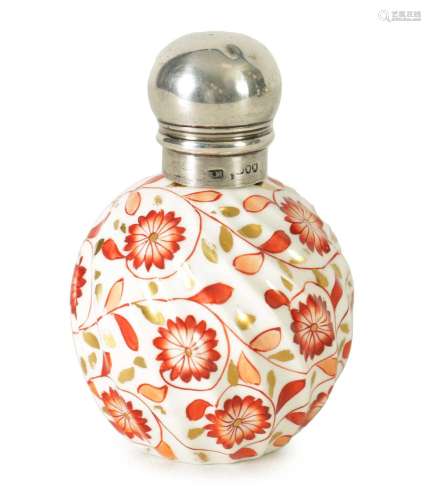 A SPODE PORCELAIN AND SILVER MOUNTED SCENT BOTTLE