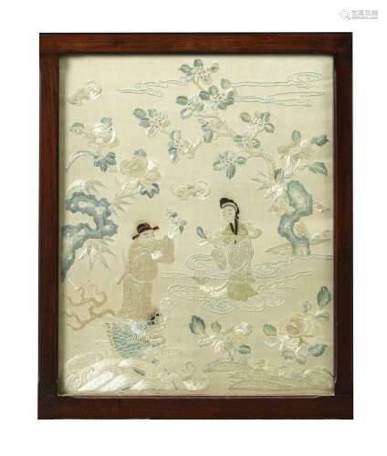 A 20TH CENTURY CHINESE EMBROIDERED SILK PANEL