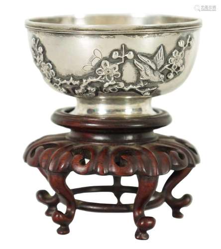 A 19TH CENTURY CHINESE SILVER BOWL ON STAND OF SMALL SIZE