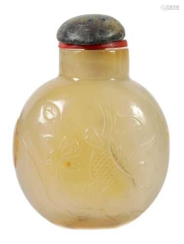 A 19TH CENTURY CHINESE SMOKED GLASS SNUFF BOTTLE