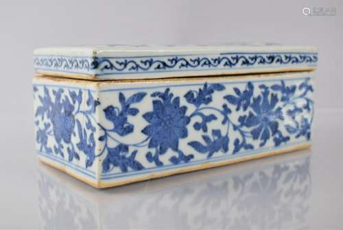 A Chinese Porcelain Blue and White Pen Box and Cover of Rect...