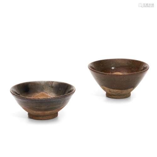 Pair of Brown-glazed Stoneware Tea Bowls