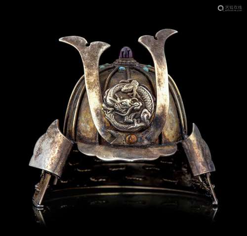 A Japanese Minature Helmet-Form Silver Bonbonnière