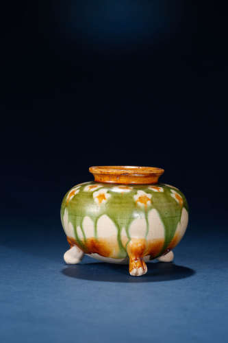 A Sancai Glaze Flower Tripod Water Pot