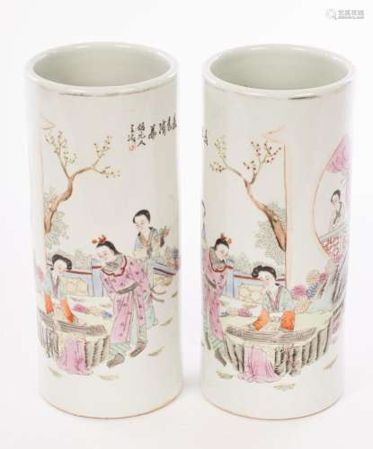 A pair of mirror image Chinese famille rose vases, 19/20th C...