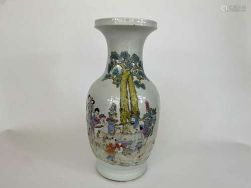 Qing Qianlong Pastel Character Stories Vase main-bouche