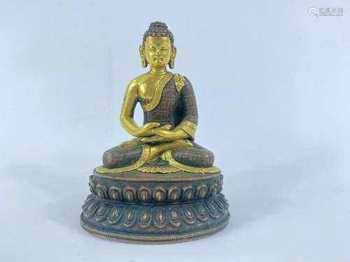 Forme de Bouddha en bronze doré