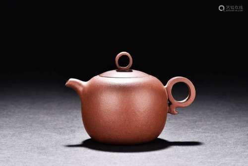 A YIXING TEAPOT WITH FOUR CHARACTER MARK