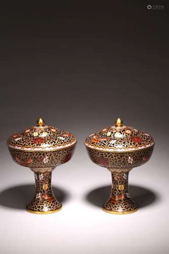 A PAIR OF CHINESE CLOISONNE ENAMEL STEM CUPS