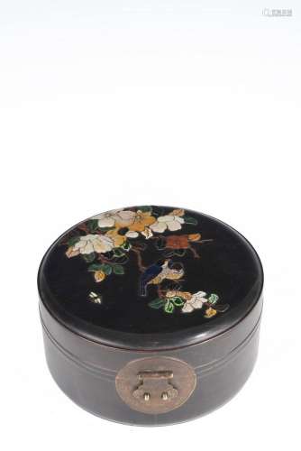 A ZITAN JADE EMBELLISHED CIRCULAR BOX