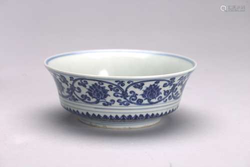 A CHINESE BLUE AND WHITE LOTUS FLORAL BOWL