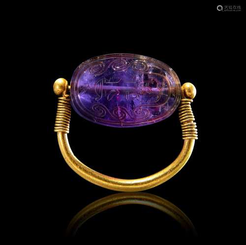 AN EGYPTIAN GOLD & AMETHYST SCARAB RING NEW KINGDOM, DYN...