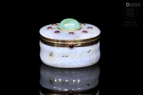 Gem, jade and 14k gold box, 20th century