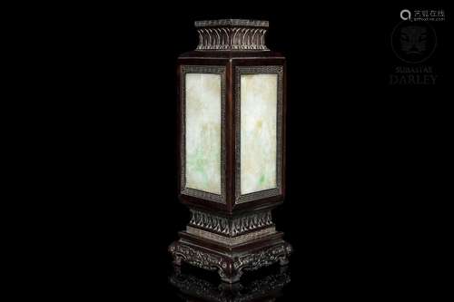 Jadeite and wood standing lantern, Qing dynasty