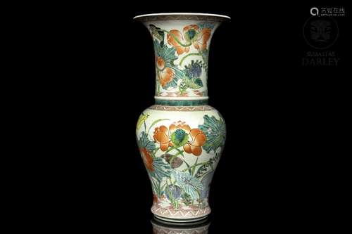 Porcelain vase with lotuses, zun shape, 20th century