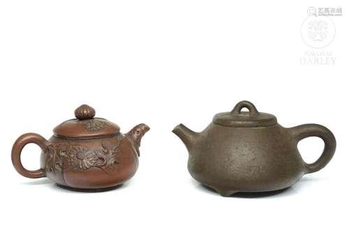 Set of Chinese earthenware teapots, Yixing, 20th century