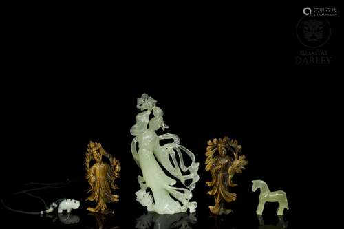 Five Chinese pieces in carved stone, 20th century