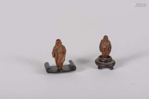 Quatre noix sculptées<br />
Chine, début du XXe siècle<br />...