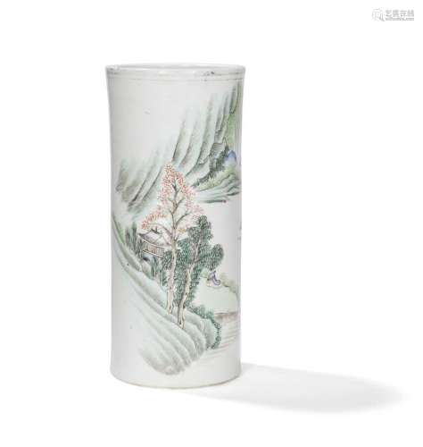 Vase cylindrique en porcelaine polychrome<br />
Chine, début...