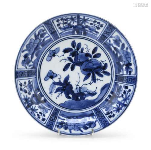 BLUE AND WHITE PORCELAIN DISH, JAPAN 1690/1730