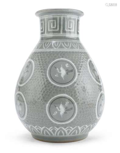 CELADON PORCELAIN VASE, KOREA FIRST HALF 20TH CENTURY