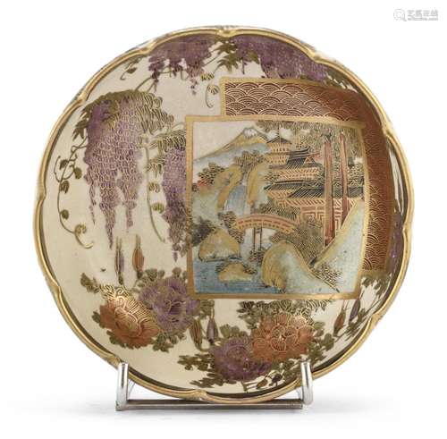 SMALL POLYCHROME ENAMEL AND GOLD CERAMIC BOWL, JAPAN LATE 19...