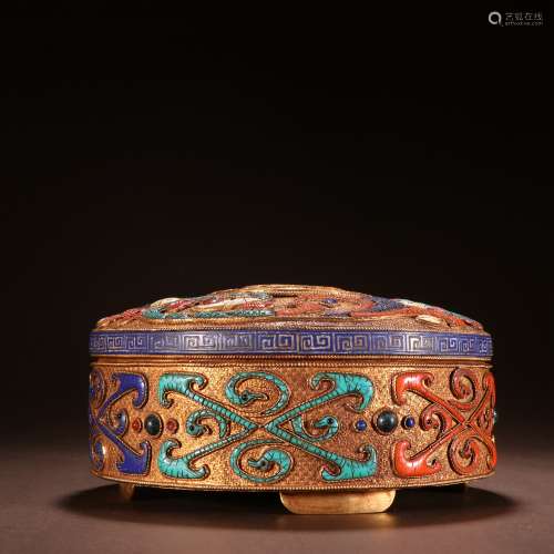 銅鎏金鑲寶石佛紋經盒。